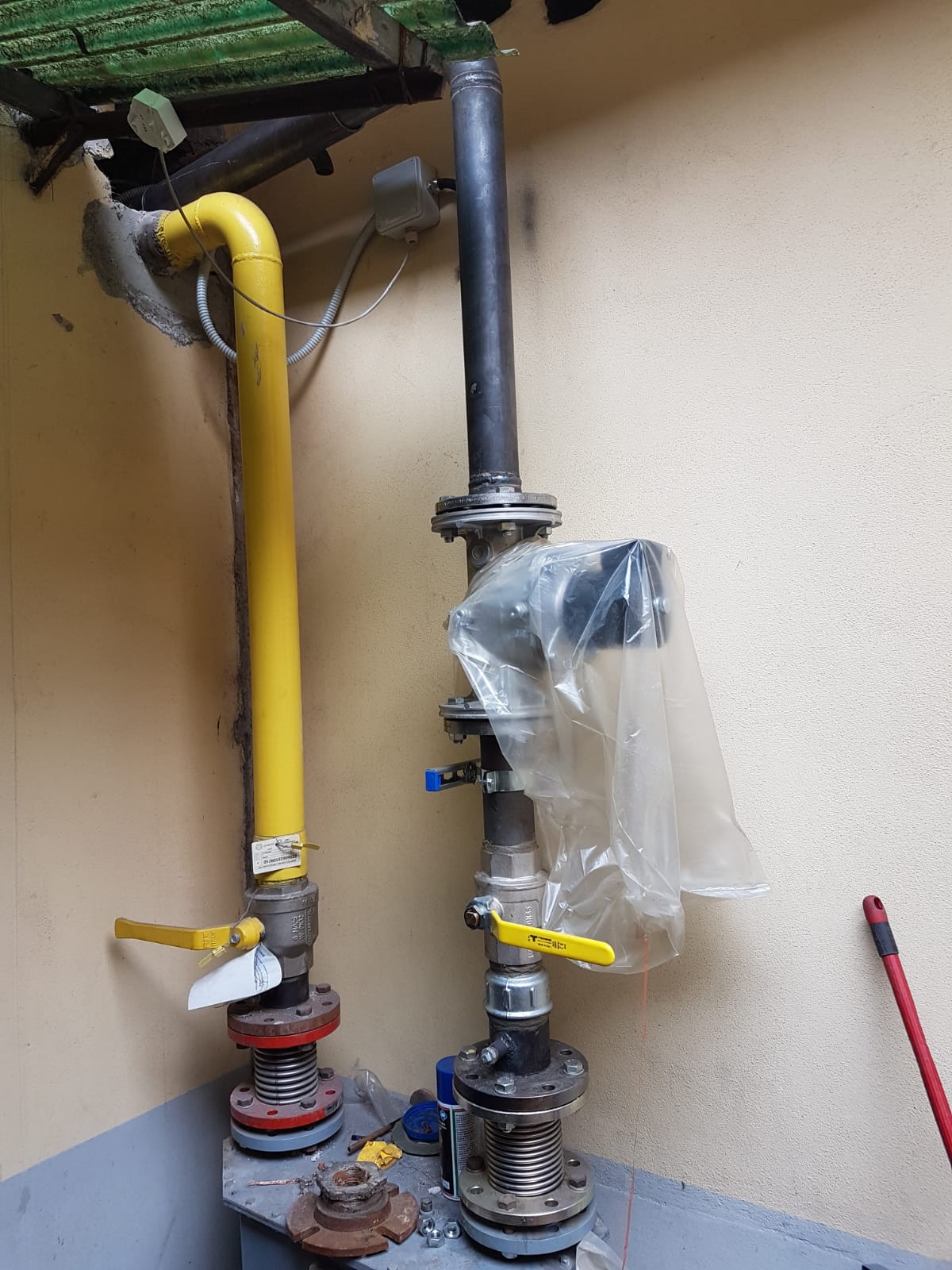 Riqualificazione centrale termica con installazione di caldaia a condensazione. Viale Monza (Milano Centro)